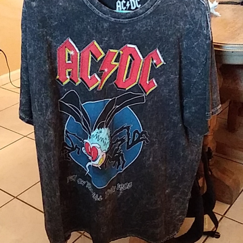 AC DC shirt vintage 1985 fly on the wall tour